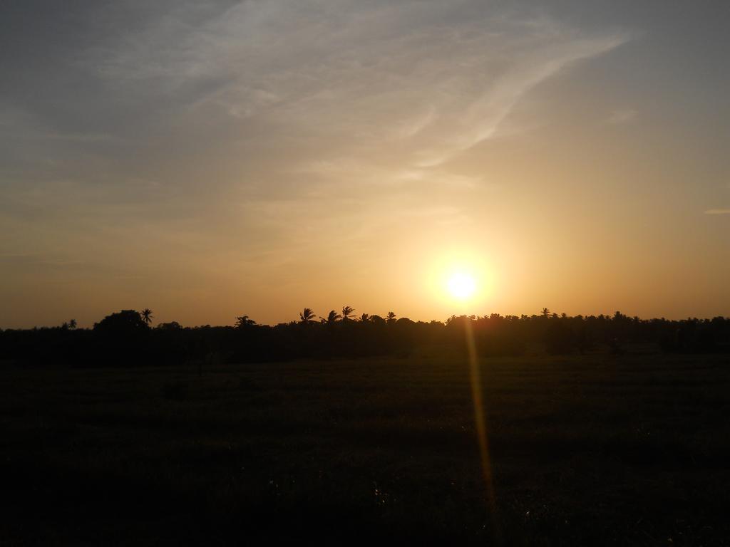 Sunset Tourist Home Polonnaruwa Exterior foto
